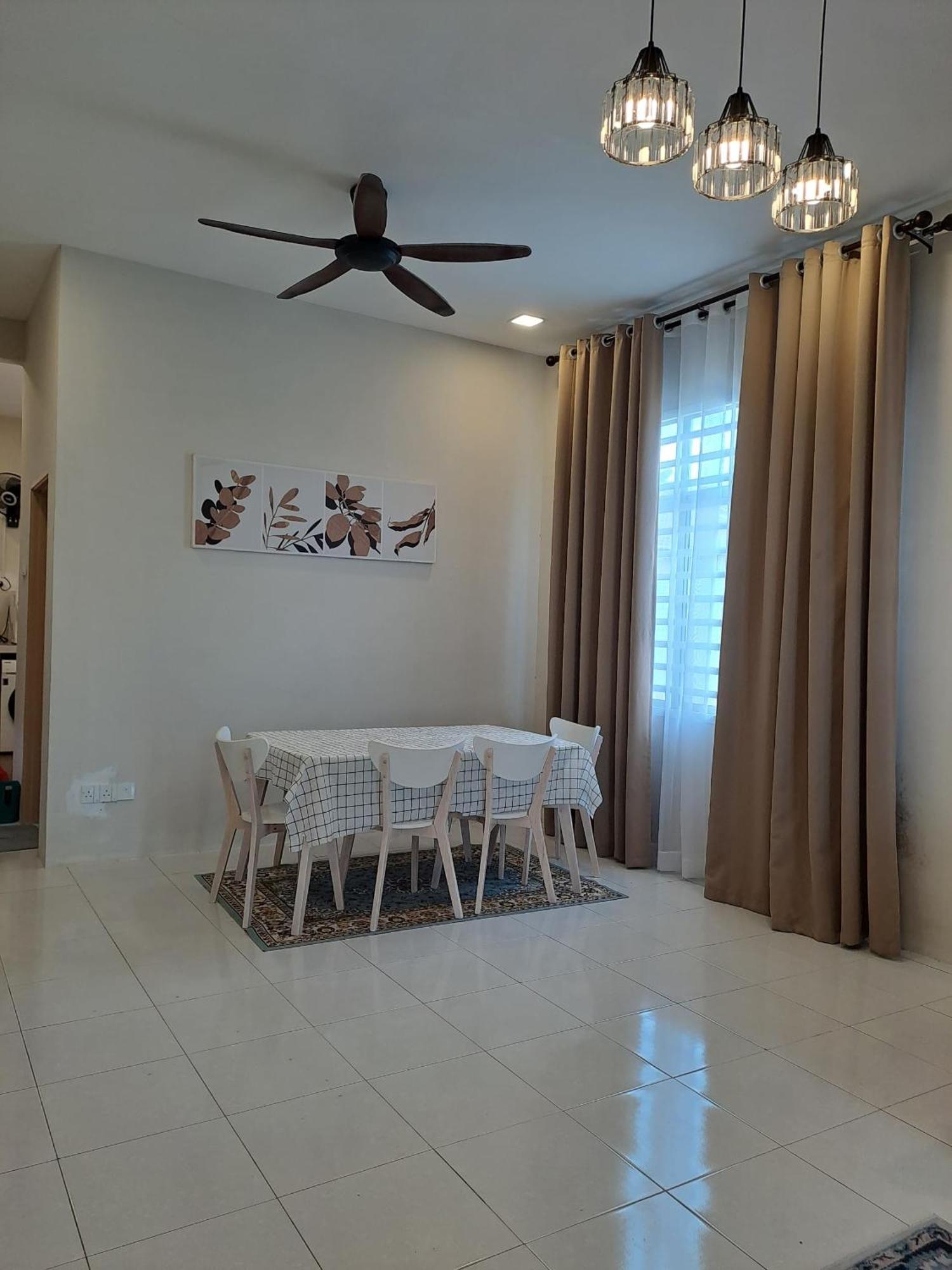 Dahlya Homestay Kuantan Luaran gambar